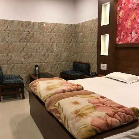 Hotel Natraj Bulandshahr Exteriér fotografie