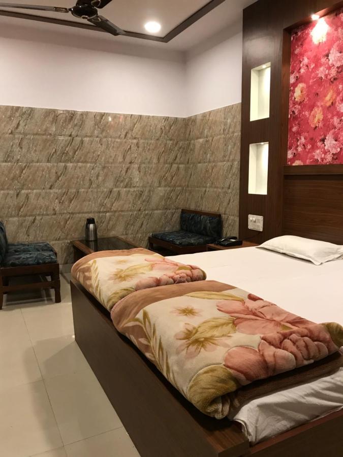 Hotel Natraj Bulandshahr Exteriér fotografie