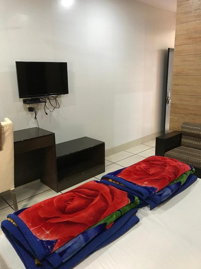 Hotel Natraj Bulandshahr Exteriér fotografie