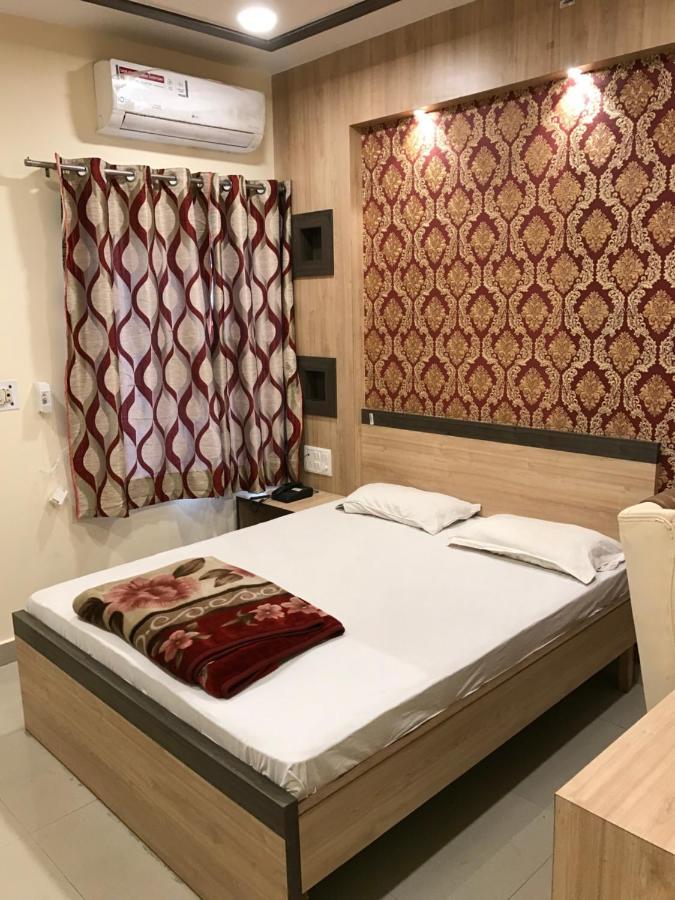 Hotel Natraj Bulandshahr Exteriér fotografie