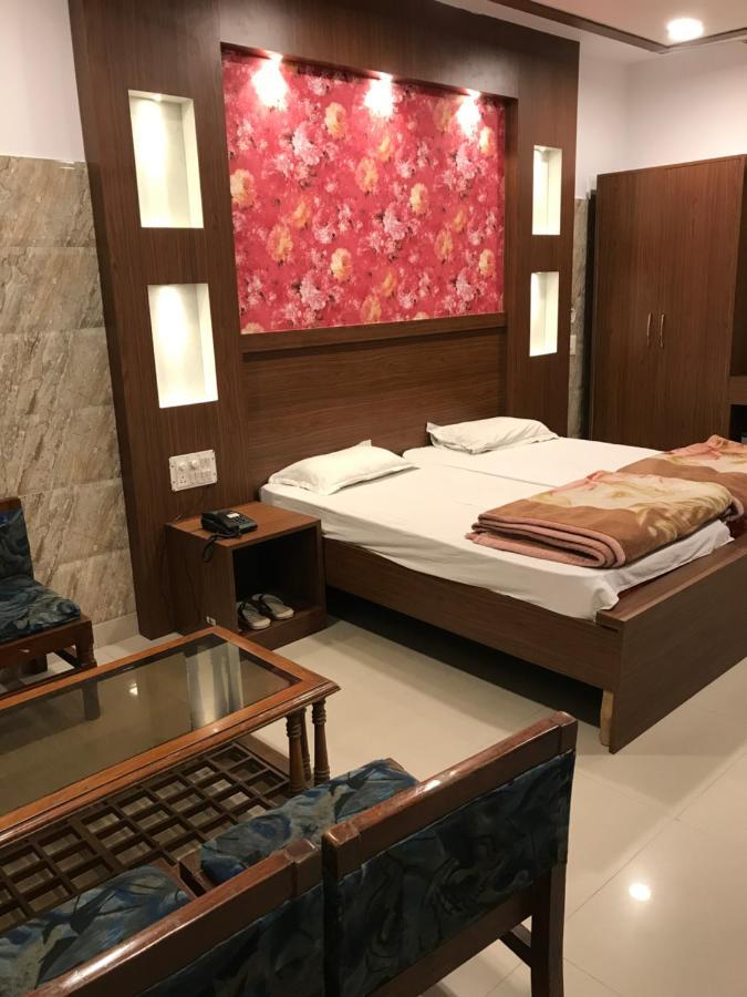 Hotel Natraj Bulandshahr Exteriér fotografie