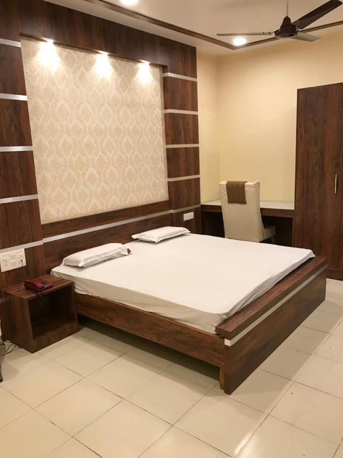 Hotel Natraj Bulandshahr Exteriér fotografie