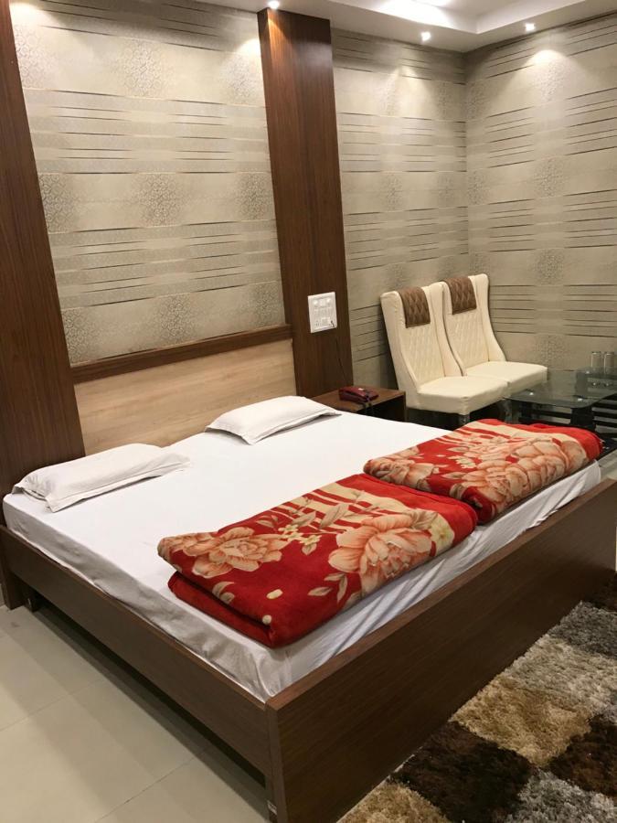 Hotel Natraj Bulandshahr Exteriér fotografie