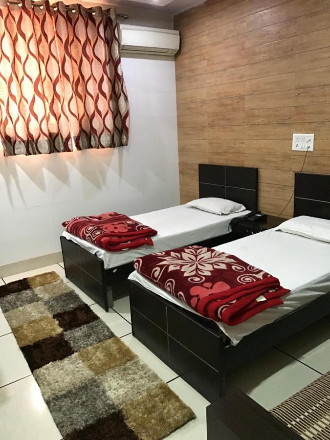 Hotel Natraj Bulandshahr Exteriér fotografie