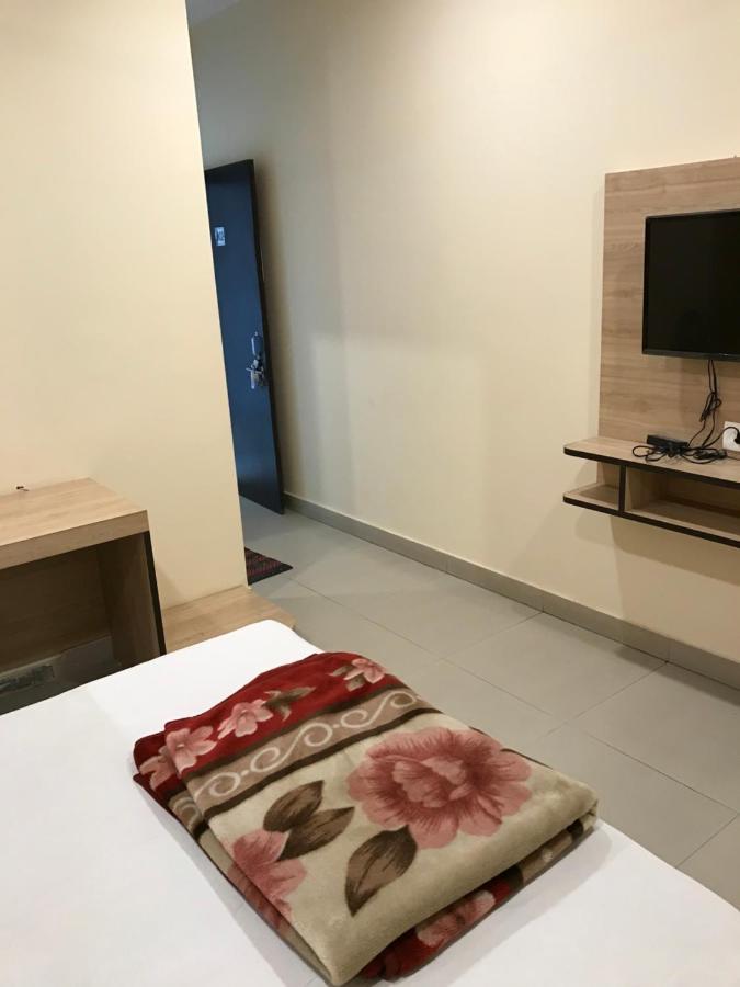 Hotel Natraj Bulandshahr Exteriér fotografie